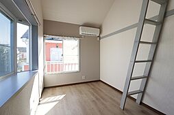 ロッシェルI 2階ワンルームのリビング/ダイニング