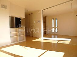 リンデンハイツII 2階2LDKのリビング/ダイニング