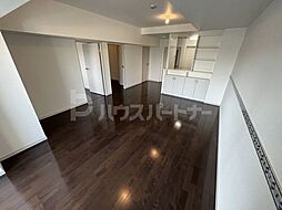 プライムアーバン亀有 6階2LDKのリビング/ダイニング