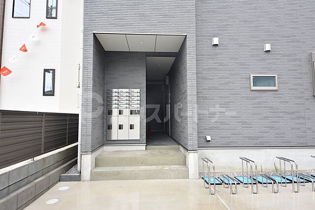 12 / 31