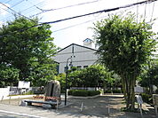 高槻市立小寺池図書館（62m）