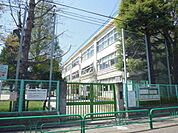 小学校「区立桃井第一小学校まで580m」