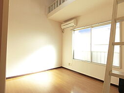 マルソルリヨン 2階ワンルームのリビング/ダイニング