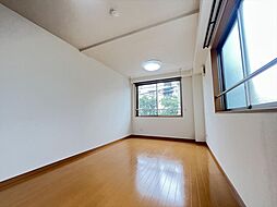 スターライトシティ 201 2階ワンルームのリビング/ダイニング