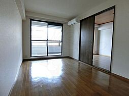 カーサ・リラ室町 4階1LDKのリビング/ダイニング