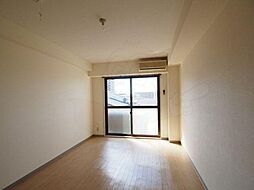 グランブルー 4階1Kのリビング/ダイニング