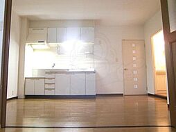 阪急京都本線 西向日駅 3.2kmの賃貸マンション 3階3LDKのリビング/ダイニング