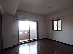 ライジングコート京都西院フロンティア 7階1LDKのリビング/ダイニング