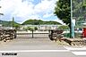 周辺：中学校 1300m あきる野市立五日市中学校