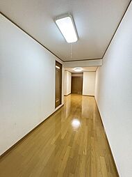 プレジデントマンション日の出町 202 2階2LDKのリビング/ダイニング