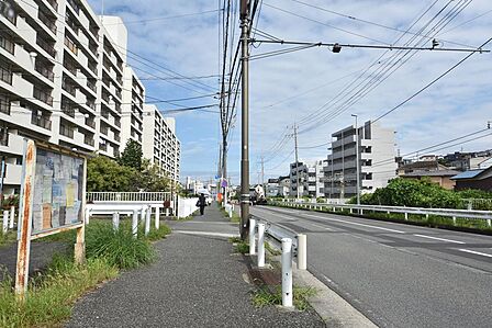 前面道路・南側