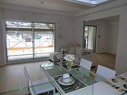 北大阪急行電鉄 桃山台駅 徒歩22分の賃貸マンション 3階2LDKのリビング/ダイニング