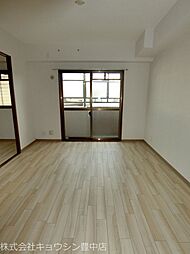 アーズ更紗上野東 4階2LDKのリビング/ダイニング