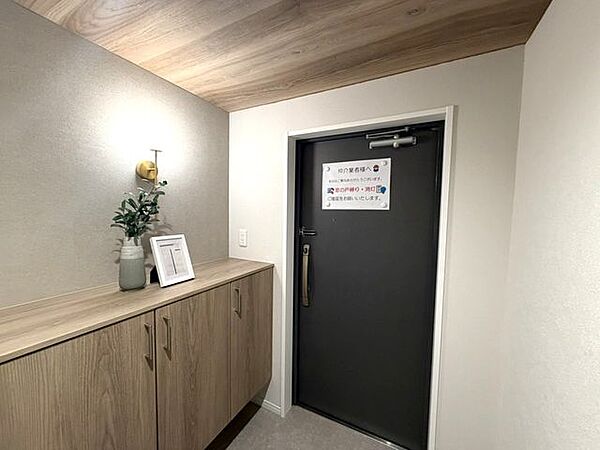 玄関を拡大表示