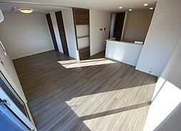 アベニール　A棟 2階3LDKの室内