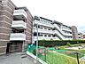 外観：中庭のある住環境の良い低層マンションです
