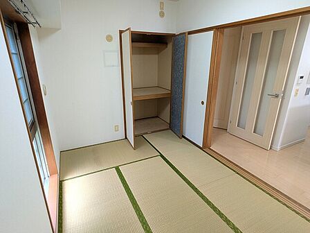 ほっと落ち着く和室スペース