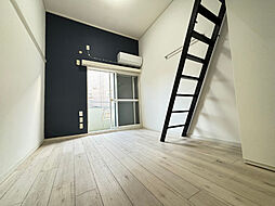 ホワイトハイムＬ 116 1階ワンルームのリビング/ダイニング