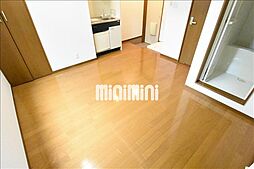 ウィスタリア 101 1階ワンルームのリビング/ダイニング