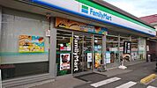 コンビニ「ファミリーマート八洋青梅新町五丁目店まで499m」