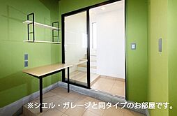 レガリア 104 2階1LDKのリビング/ダイニング