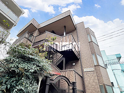 外観：設備充実★全室角部屋のマンション♪