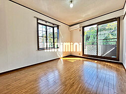 グランデュール利休 201 2階1Kのリビング/ダイニング