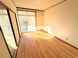 ジョイ・ハウス 102 1階3DKのリビング/ダイニング