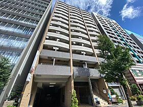 LaDouceur江坂  ｜ 大阪府吹田市江坂町１丁目13番46号（賃貸マンション1LDK・6階・30.02㎡） その1