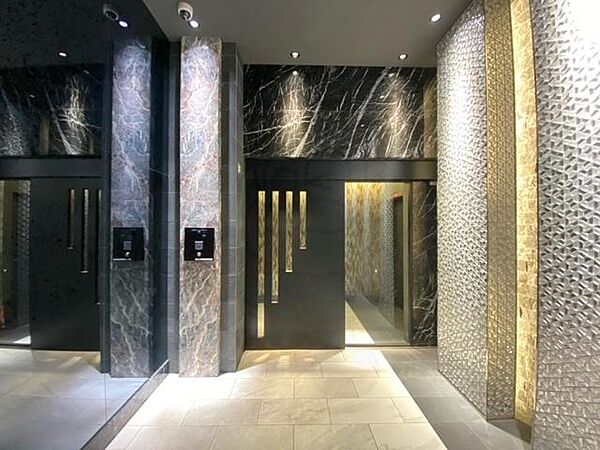 Ｌａ　Ｄｏｕｃｅｕｒ江坂II　旧Ｓ−ＲＥＳＩＤＥＮＣＥ江坂Ｃｒ