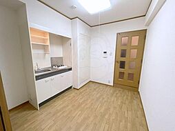 ノルデンハイム東三国 5階1DKのリビング/ダイニング