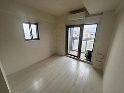 阪急宝塚本線 十三駅 徒歩4分の賃貸マンション 6階1Kのリビング/ダイニング