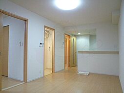 K．I．リバレンス 1階1LDKのリビング/ダイニング