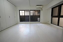 ニューライフ大手前参番館 5階1LDKのリビング/ダイニング