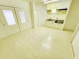 ロイヤル旭丘 204 2階2DKのリビング/ダイニング