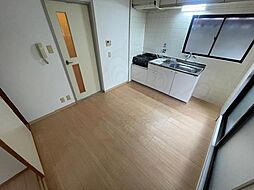 ユニライフ山本 2階2DKのリビング/ダイニング