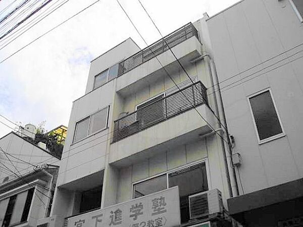 メゾン鷺洲 ｜大阪府大阪市福島区鷺洲２丁目(賃貸マンション2LDK・3階・43.01㎡)の写真 その1