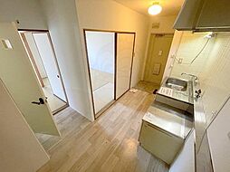 GARBO淡路 2階2DKのリビング/ダイニング