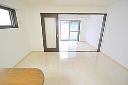 ファーシル東三国 5階1LDKのリビング/ダイニング