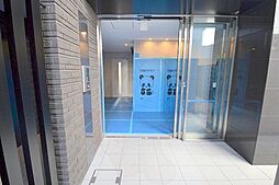 13 / 18