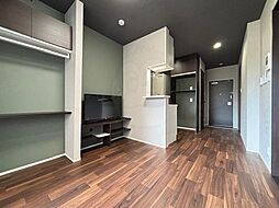 ジーイーオンズ 3階1LDKのリビング/ダイニング