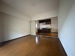 ノイシュロス御室南 4階3DKのリビング/ダイニング