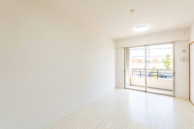 リビング/ダイニング 立川市一番町4丁目40-1