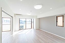 一橋学園ガーデニア 3LDKのリビング/ダイニング