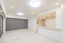 コスモ・ザ・パークス調布多摩川 3LDKのリビング/ダイニング