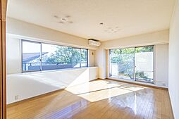 プラザクレスト横浜上永谷 4LDKのリビング/ダイニング