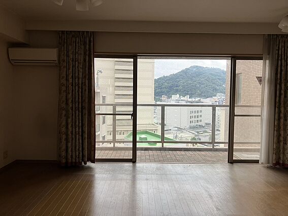 リビング/ダイ...