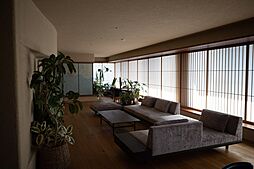 ドルフブルーメン 5LDKのリビング/ダイニング