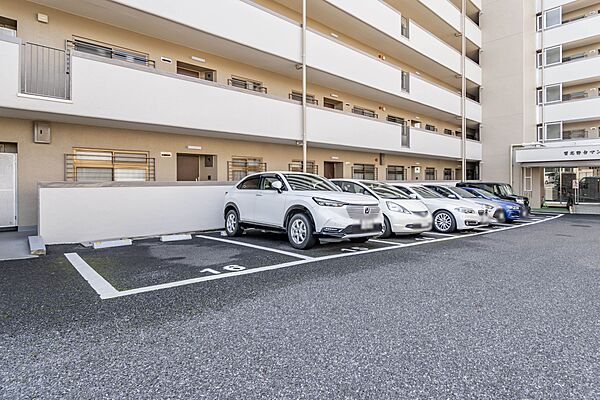駐車場を拡大表示