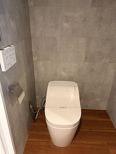 トイレを拡大表示
